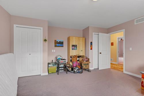 7603 Baker Hogg Road, Vernon, BC - Indoor Photo Showing Other Room