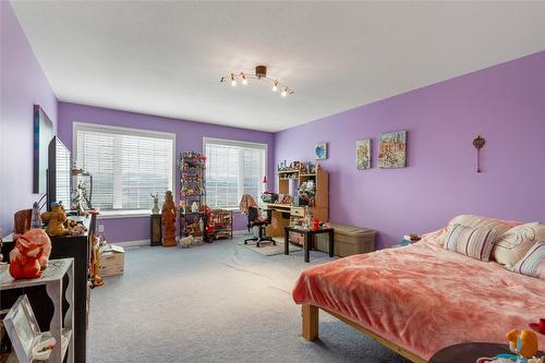 7603 Baker Hogg Road, Vernon, BC - Indoor Photo Showing Bedroom