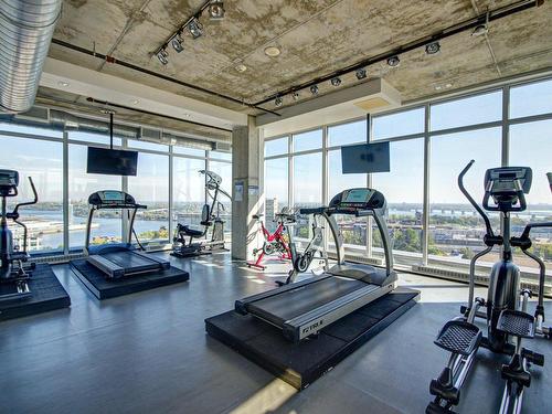 Exercise room - 1101-888 Rue Wellington, Montréal (Ville-Marie), QC - Indoor Photo Showing Gym Room