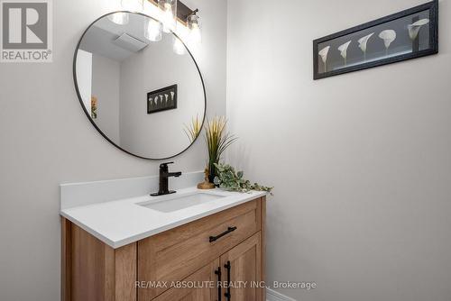 9 Shannondoe Crescent, Ottawa, ON - Indoor Photo Showing Bathroom