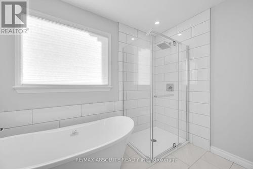 9 Shannondoe Crescent, Ottawa, ON - Indoor Photo Showing Bathroom