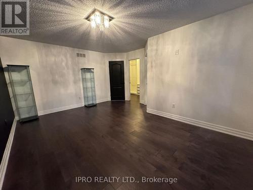 106 Thoroughbred Boulevard, Hamilton, ON - Indoor Photo Showing Other Room