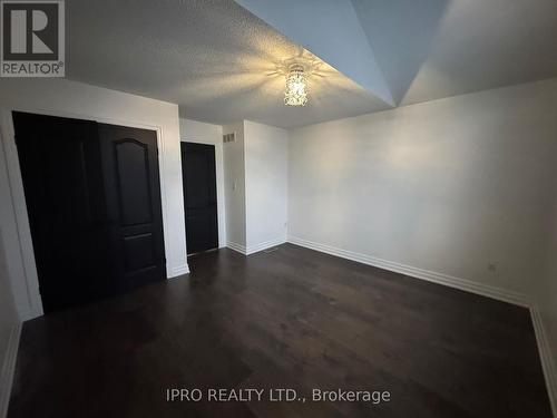 106 Thoroughbred Boulevard, Hamilton, ON - Indoor Photo Showing Other Room