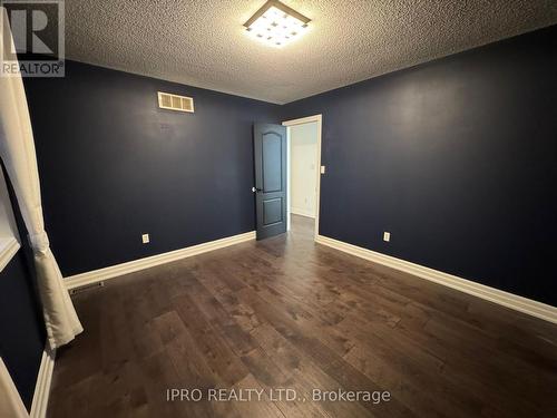 106 Thoroughbred Boulevard, Hamilton, ON - Indoor Photo Showing Other Room