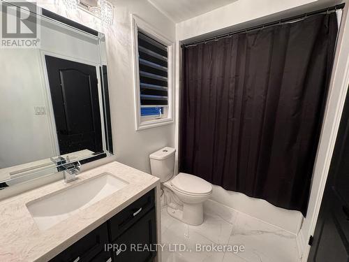 106 Thoroughbred Boulevard, Hamilton, ON - Indoor Photo Showing Bathroom