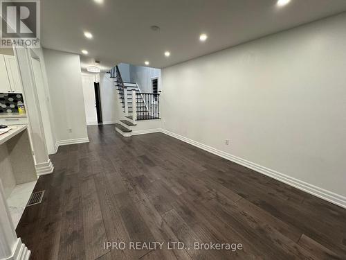 106 Thoroughbred Boulevard, Hamilton, ON - Indoor Photo Showing Other Room