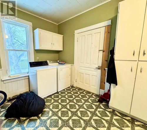 79 Albert Street, Saugeen Shores, ON - Indoor Photo Showing Laundry Room