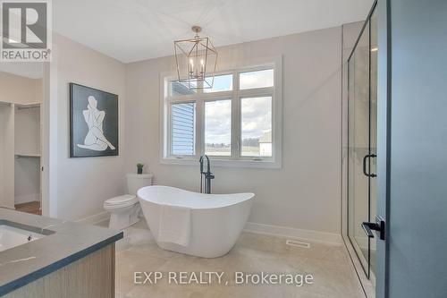 237 Trudeau Crescent, Russell, ON - Indoor Photo Showing Bathroom