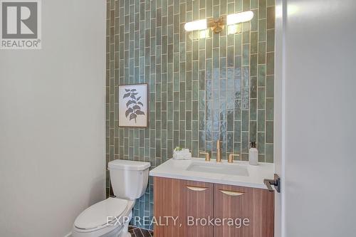 237 Trudeau Crescent, Russell, ON - Indoor Photo Showing Bathroom