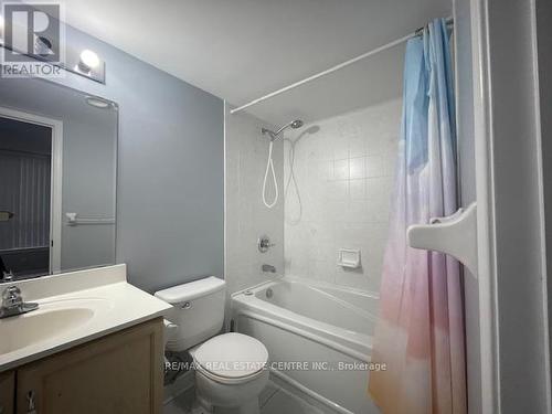 1802 - 4090 Living Arts Drive, Mississauga, ON - Indoor Photo Showing Bathroom