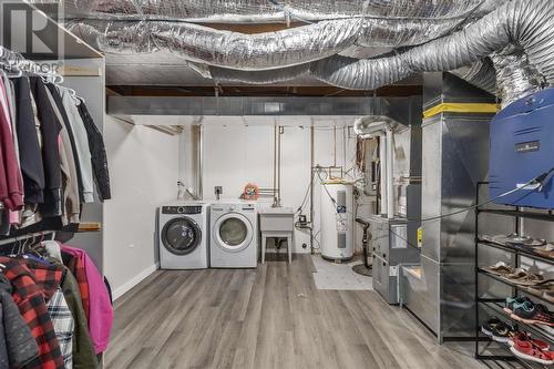 41 Pozzebon Cres, Sault Ste. Marie, ON - Indoor Photo Showing Laundry Room