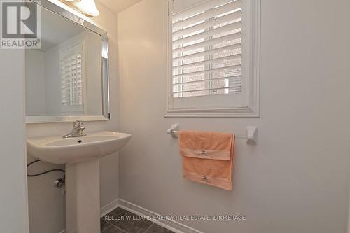 1346 Harlstone Crescent, Oshawa (Taunton), ON - Indoor Photo Showing Bathroom