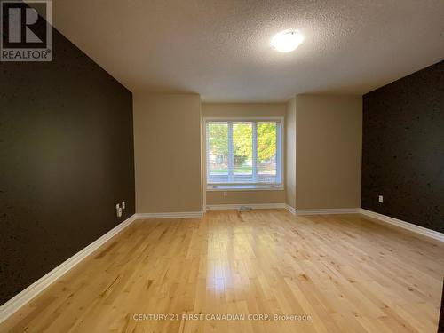 8 - 1500 Richmond Street, London, ON - Indoor Photo Showing Other Room