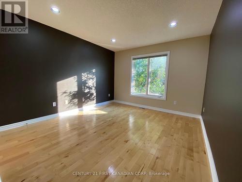 8 - 1500 Richmond Street, London, ON - Indoor Photo Showing Other Room