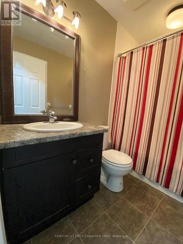 8 - 1500 Richmond Street, London, ON - Indoor Photo Showing Bathroom