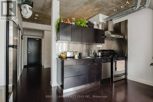 705 - 42 Camden Street, Toronto, ON - Indoor Photo Showing Kitchen