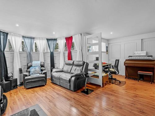 Vue d'ensemble - 170 Rue Du Lac-Piché, Sainte-Marguerite-Du-Lac-Masson, QC - Indoor Photo Showing Living Room