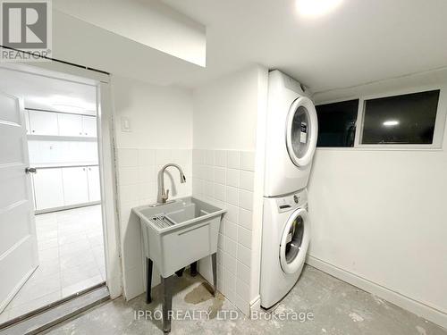 21 Barnes Road, St. Catharines, ON - Indoor Photo Showing Laundry Room