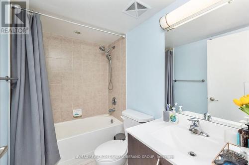 608 - 801 Sheppard Avenue W, Toronto, ON - Indoor Photo Showing Bathroom