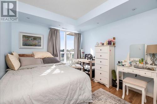 608 - 801 Sheppard Avenue W, Toronto, ON - Indoor Photo Showing Bedroom