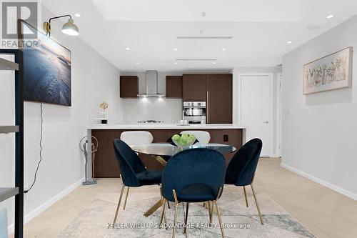 2104 - 180 University Avenue, Toronto, ON - Indoor Photo Showing Dining Room