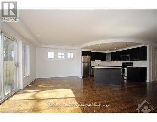 144 Montauk, Ottawa, ON - Indoor