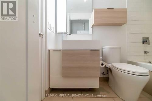 1306 - 88 Scott Street, Toronto, ON - Indoor Photo Showing Bathroom