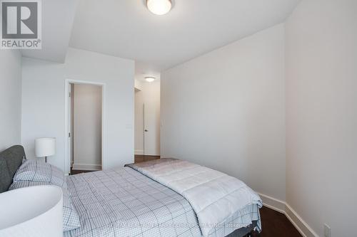 616 - 676 Sheppard Avenue E, Toronto, ON - Indoor Photo Showing Bedroom