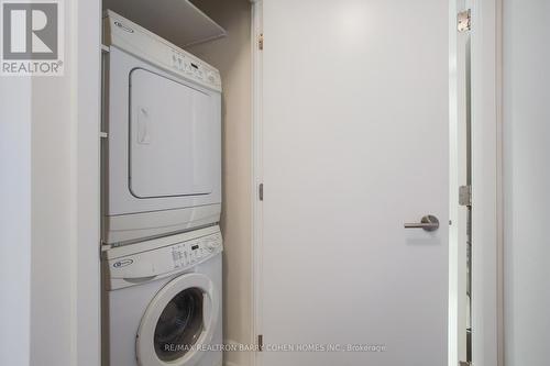 616 - 676 Sheppard Avenue E, Toronto, ON - Indoor Photo Showing Laundry Room