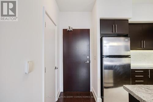 616 - 676 Sheppard Avenue E, Toronto, ON - Indoor Photo Showing Kitchen