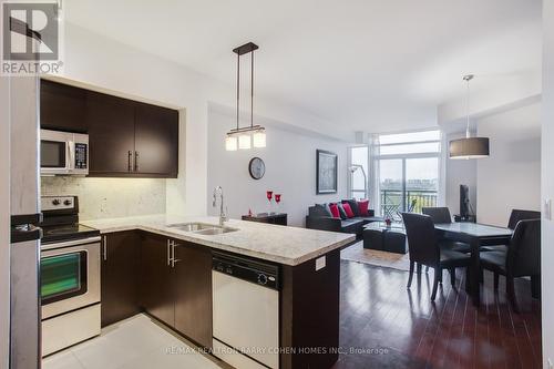 616 - 676 Sheppard Avenue E, Toronto, ON - Indoor Photo Showing Kitchen With Double Sink With Upgraded Kitchen