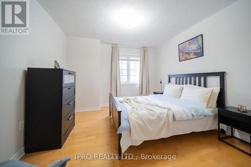 M & 2Nd - 66 Lindenshire Avenue, Vaughan, ON - Indoor Photo Showing Bedroom