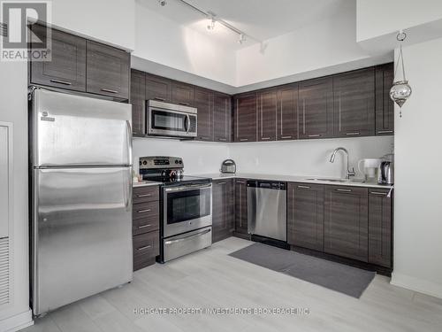 3509 - 2220 Lake Shore Boulevard W, Toronto, ON - Indoor Photo Showing Kitchen