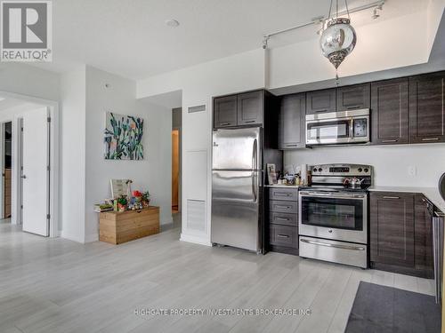 3509 - 2220 Lake Shore Boulevard W, Toronto, ON - Indoor Photo Showing Kitchen