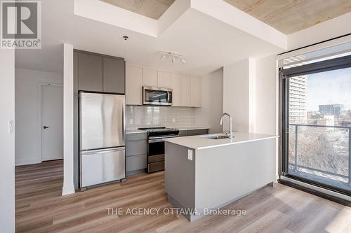 604 - 820 Archibald Street, Ottawa, ON - Indoor Photo Showing Kitchen