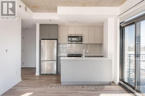 604 - 820 Archibald Street, Ottawa, ON - Indoor Photo Showing Kitchen