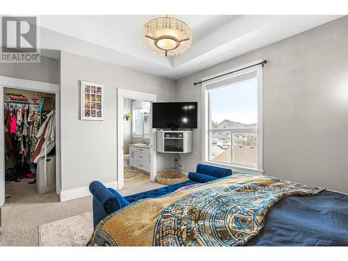 2802 Squamish Court, Kamloops, BC - Indoor Photo Showing Bedroom