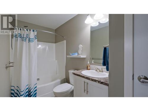 Second bathroom with bathtub and shower - 3591 Old Vernon Road Unit# 219, Kelowna, BC 