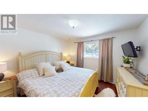 2001 4Th Avenue S, Cranbrook, BC - Indoor Photo Showing Bedroom