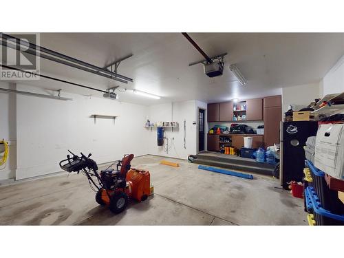 2001 4Th Avenue S, Cranbrook, BC - Indoor Photo Showing Garage