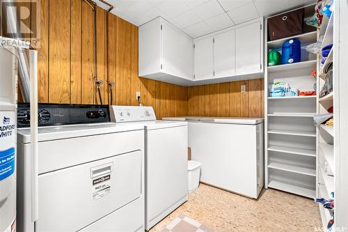 1336 Albert Street, Moose Jaw, SK - Indoor Photo Showing Laundry Room