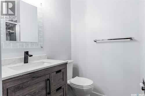 2518 Neff Road E, Regina, SK - Indoor Photo Showing Bathroom