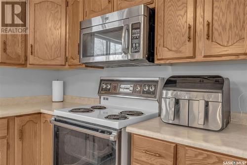 2518 Neff Road E, Regina, SK - Indoor Photo Showing Kitchen