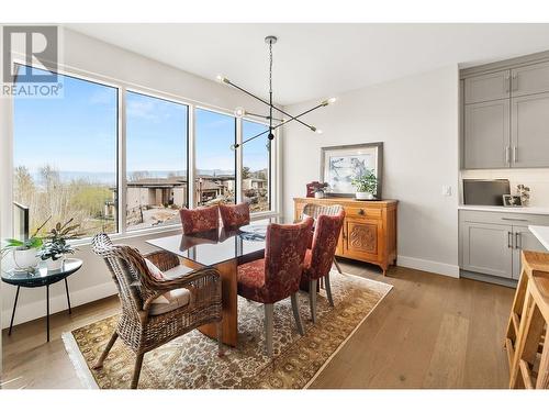 472 Sparrow Hawk Court, Kelowna, BC - Indoor Photo Showing Dining Room