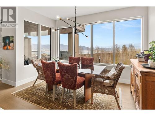 472 Sparrow Hawk Court, Kelowna, BC - Indoor Photo Showing Dining Room