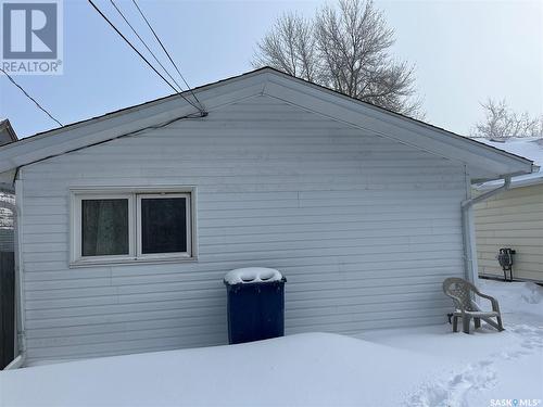 836 Outlook Avenue Sw, Moose Jaw, SK - Outdoor With Exterior