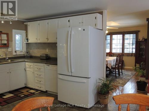 472768 Southgate Sdrd 47, Southgate, ON - Indoor Photo Showing Kitchen