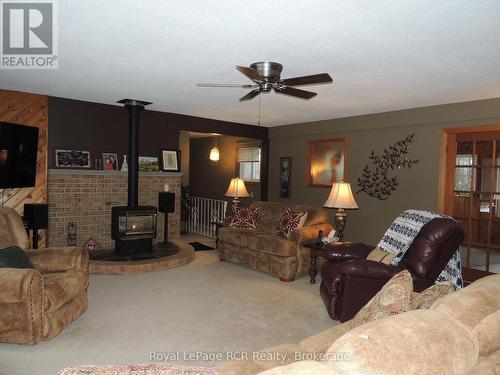 472768 Southgate Sdrd 47, Southgate, ON - Indoor Photo Showing Living Room With Fireplace