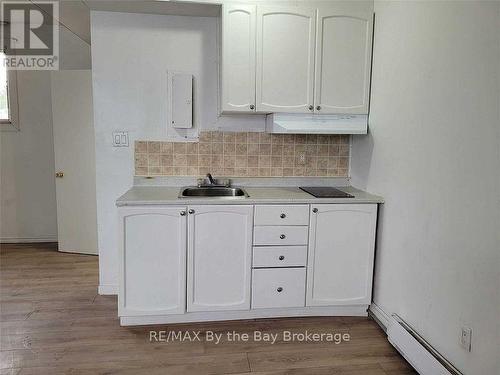 B10 - 280 River Road E, Wasaga Beach, ON - Indoor Photo Showing Kitchen