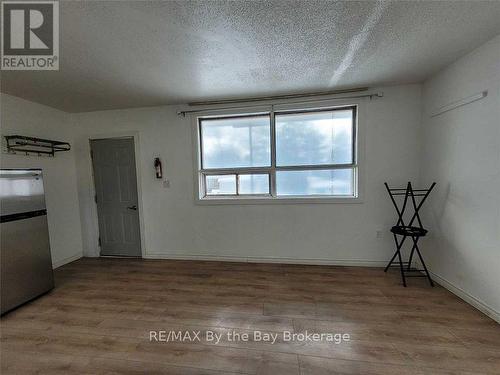 B10 - 280 River Road E, Wasaga Beach, ON - Indoor Photo Showing Other Room